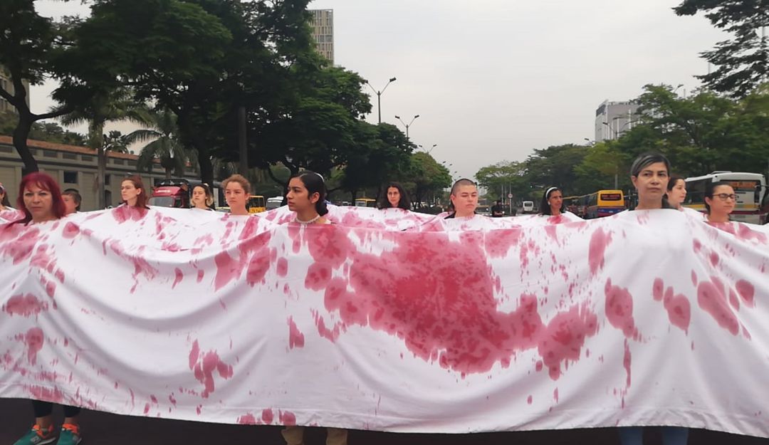 Día de la mujer, feminicidios en Medellín, violencia, asesinatos, marcha: Con acto simbólico mujeres de Medellín rechazaron el feminicidio
