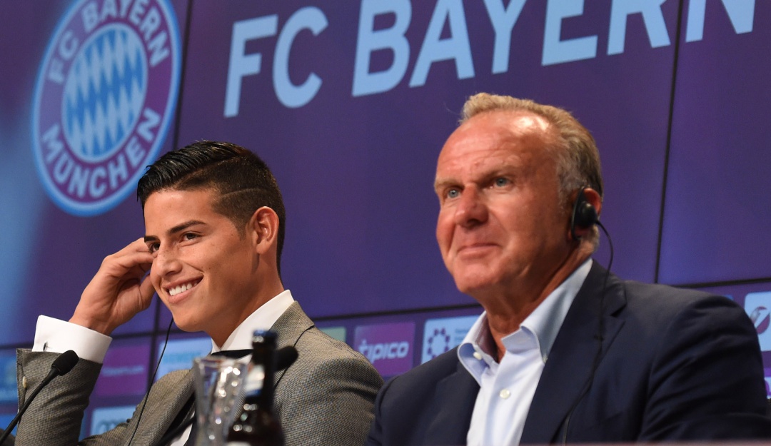 James Rodríguez y Karl-Heinz Rummenigge
