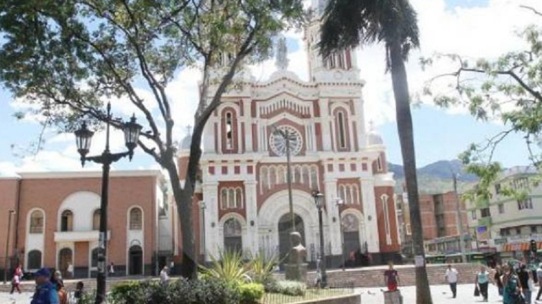 Por violencia, modifican horarios en algunos colegios de Bello