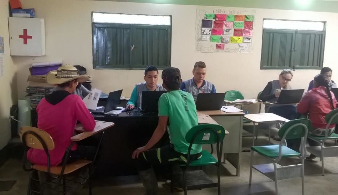 Indemnización víctimas en Antioquia, Conflicto armado, Unidad Víctimas Colo: 230 mil víctimas del conflicto en Antioquia reciben indemnización económica