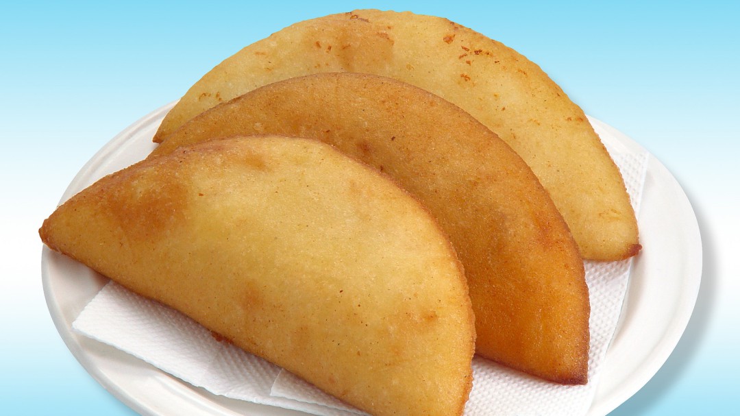 Inspectora tumbó comparendo de la Policía por comprar empanada en la calle