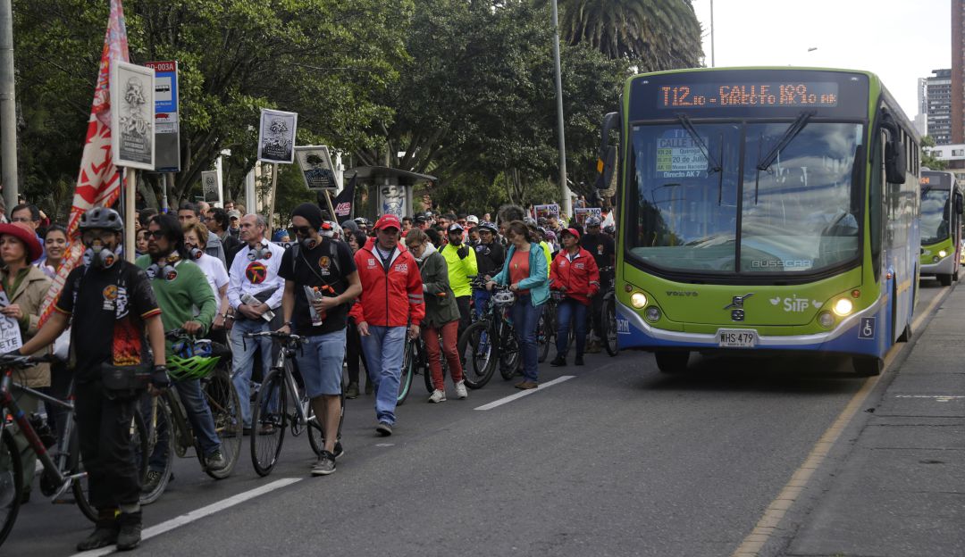 Medio ambiente: “Nuevos buses de Transmilenio mejorarían calidad del aire en su interior”