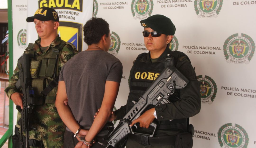 DETENCIÓN DOMICILIARIA A ESTUDIANTE UNIVERSITARIO: Casa por cárcel para estudiante universitario que fabricaba papas bomba