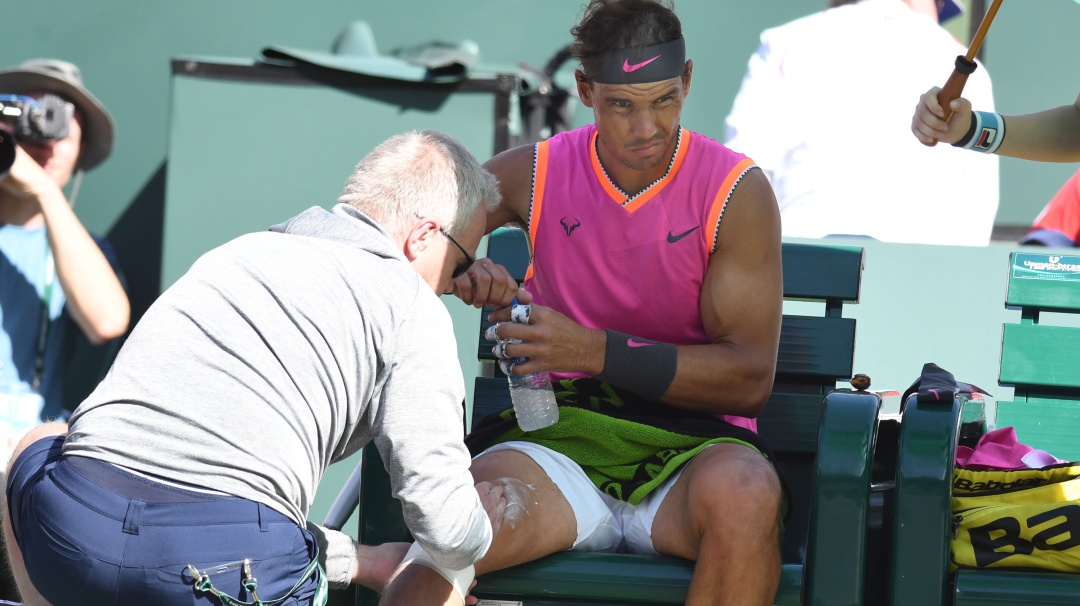 Cancelado el 'Federer-Nadal' por lesión en una rodilla del español
