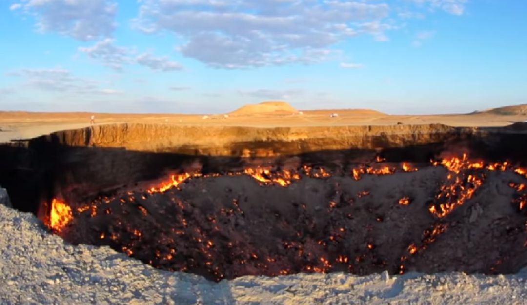 La puerta del infierno”: Las impresionantes imágenes de “La puerta del infierno”