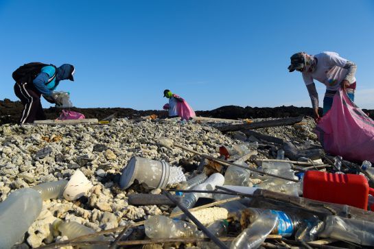 Contaminación plástico: Un monstruo en el paraíso: el plástico amenaza la vida en Galápagos