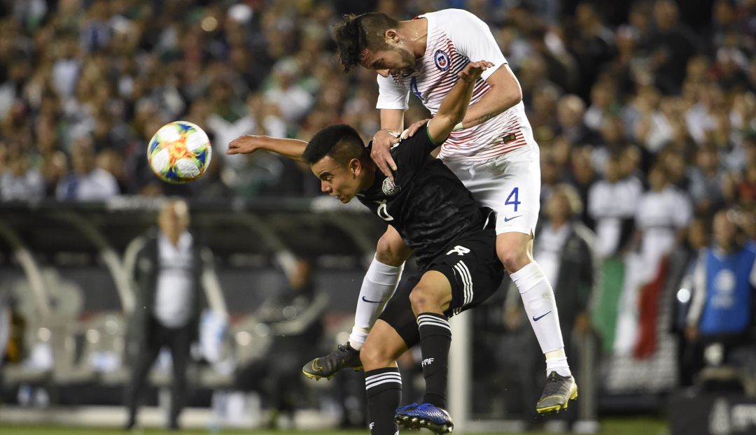 Enfermedades degenerativas: Buscarán en futbolistas herramienta para diagnosticar el alzheimer en Chile