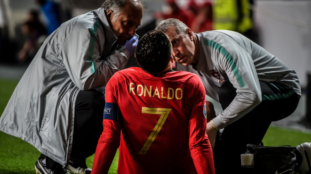 Cristiano salió lesionado en juego de Portugal