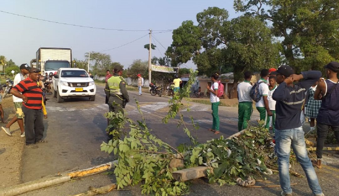 Protesta carretera San Onofre - Cartagena: Por una protesta permaneció bloqueada la vía San Onofre – Cartagena