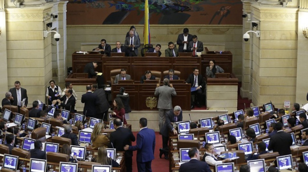 Avanza proyecto que perseguiría dineros del ‘chavismo’ en Colombia