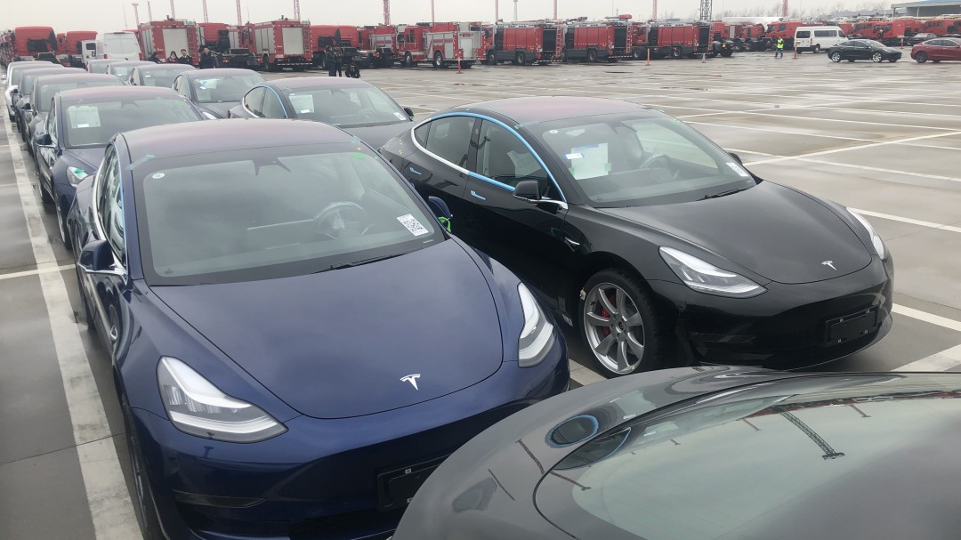 Denuncian fallas en el piloto automático de los Tesla