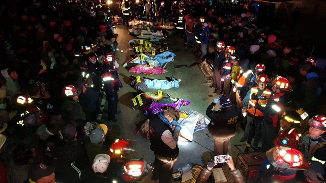 Remolque atropella multitud y deja 18 muertos en Guatemala