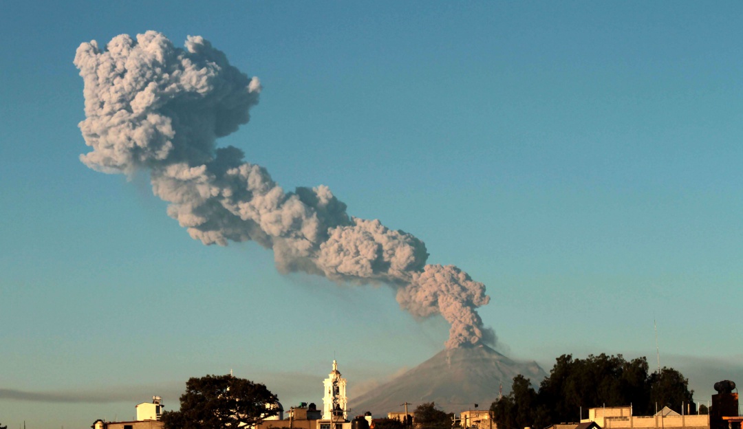 Volcán Popocatépetl: México aumenta alerta por actividad del volcán Popocatépetl