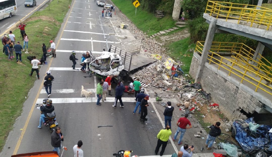 Dos muertos deja accidente de tránsito en la vía Bogotá Girardot