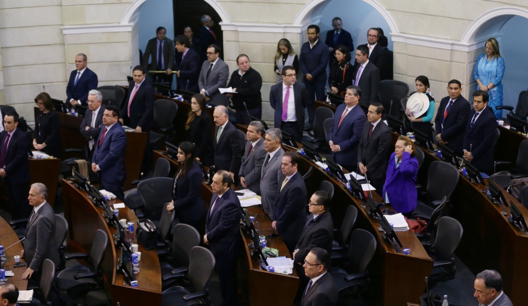 Mermelada gobierno Santos: “Un burro hablando de orejas”: Uribismo a Vargas Lleras