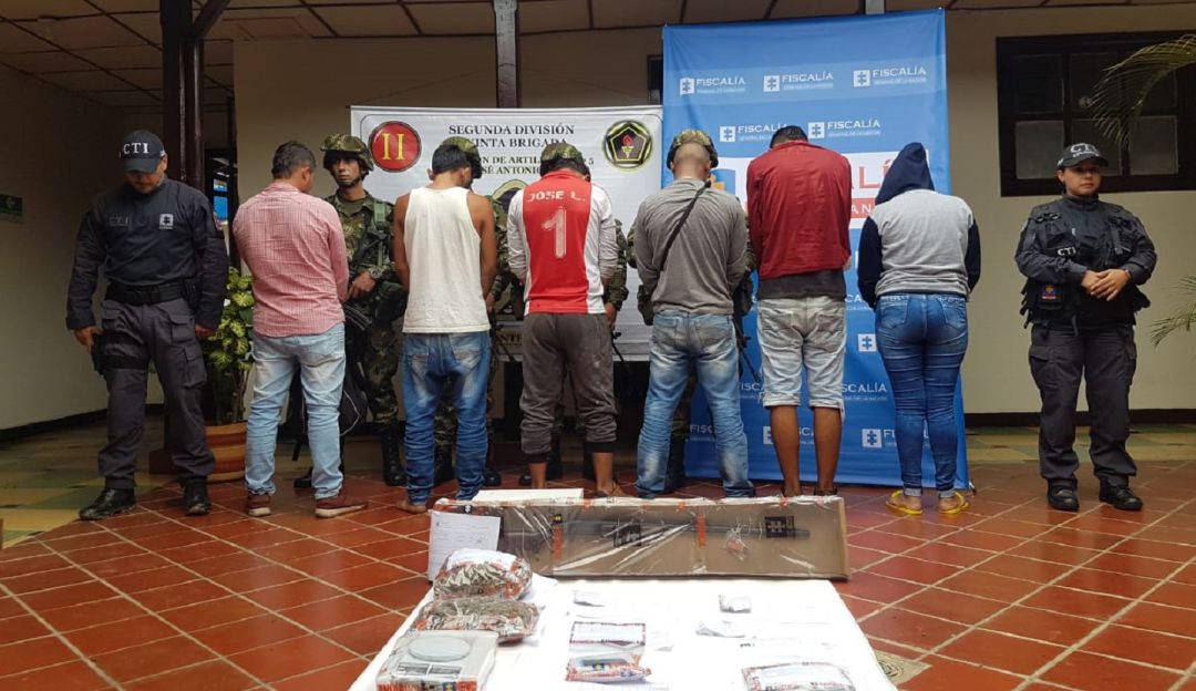 EN EL SOCORRO, SANTANDER CAPTURAN A BANDA DE MICROTRAFICANTES: Capturan 6 miembros de la banda Mega Car dedicados al microtráfico