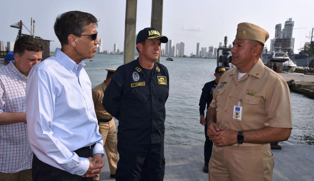 Armada DEA Cartagena Visita: Director de la DEA visita la Armada en Cartagena