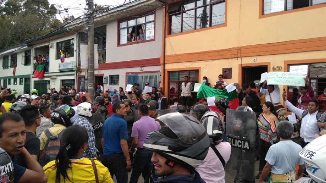 Opositores a la minga atacaron sede del CRIC en Popayán