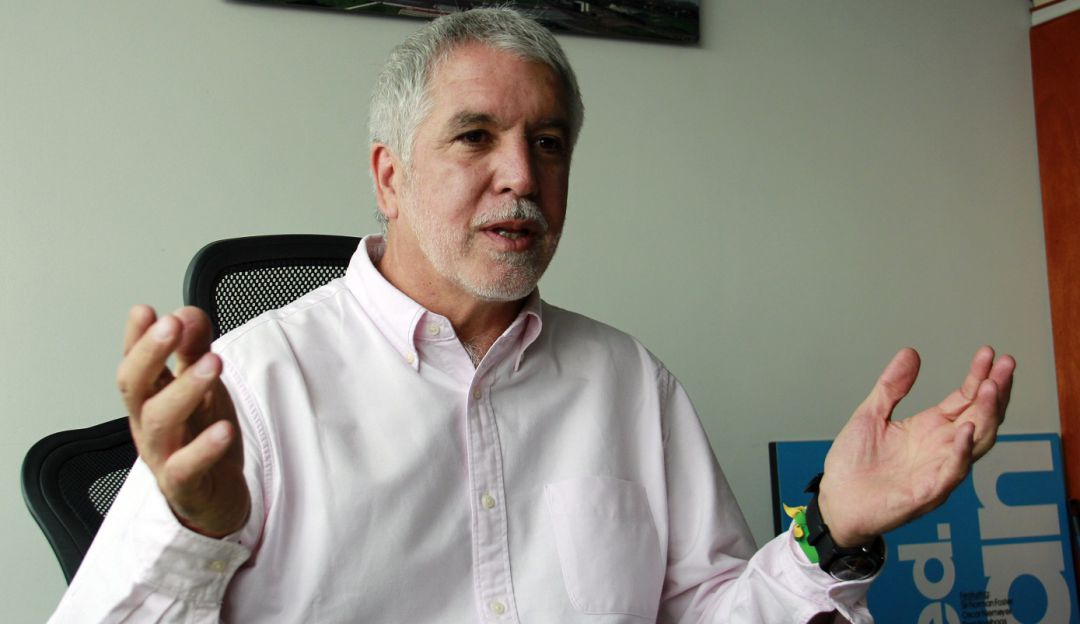 Alcalde Enrique Peñaloza: Peñalosa: “Hay candidatos que hablan muchas tonterías en campaña”