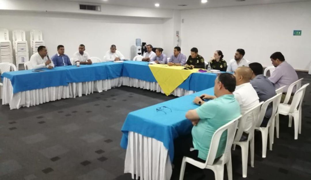 Reunión Alcaldía de Cartagena jefes centros comerciales: Alcaldía y jefes de seguridad de centros comerciales se reúnen en Cartagena