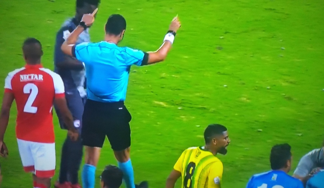 Wilmar Roldan VAR: ¿Se confundió?, Wilmar Roldán utilizó gesto de VAR en la Liga