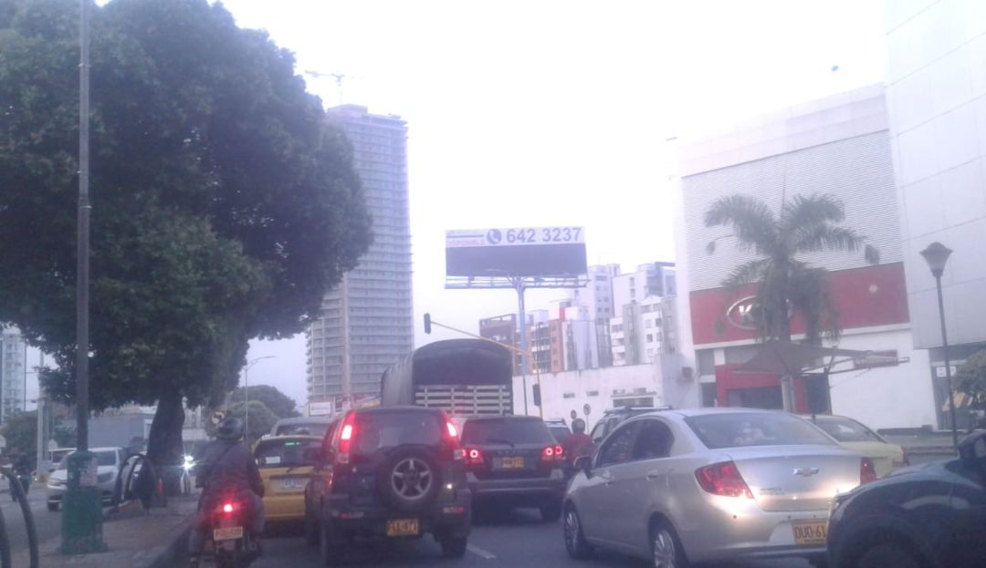 BUCARAMANGA SEMÁFOROS CORTE DE LUZ: Salieron de servicio los semáforos de avenidas de Bucaramanga