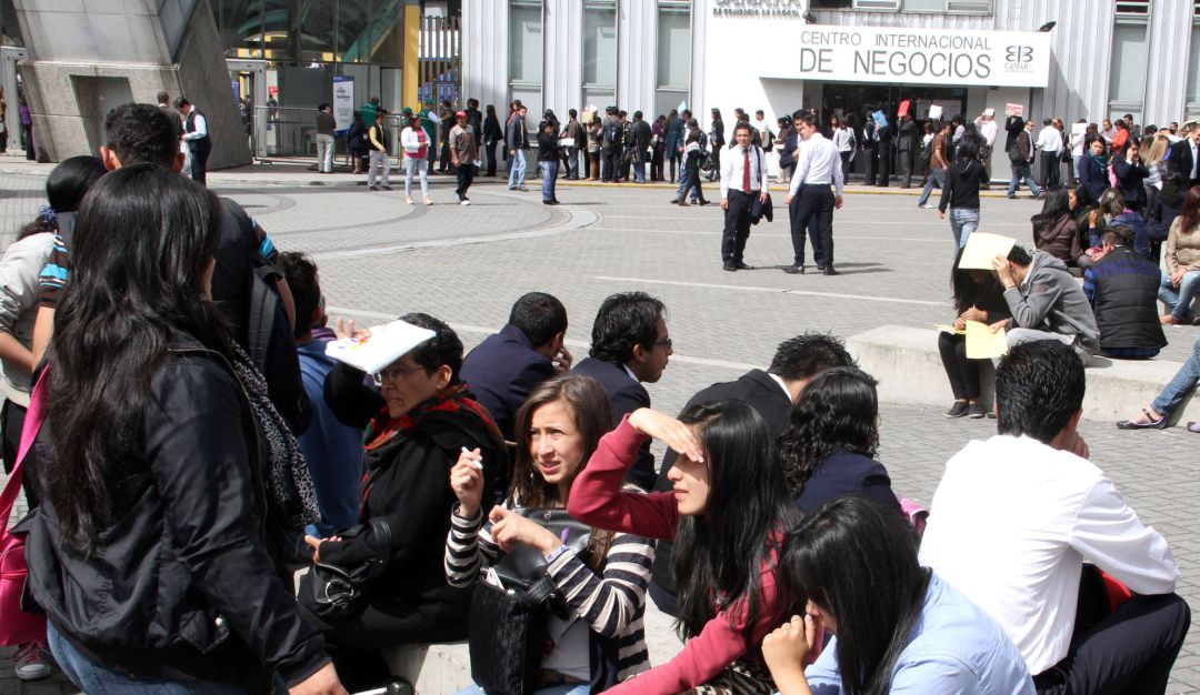 Ofertas de empleo: Fuerte incremento en desempleo juvenil en febrero, llegó a 18.9%