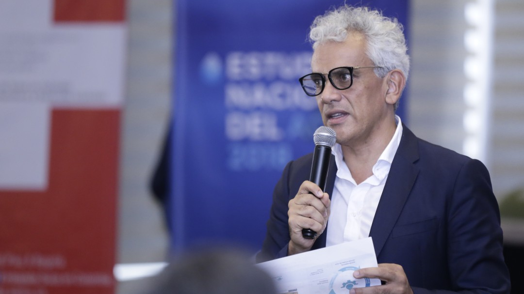 Ricardo Lozano: no dejaré el cargo