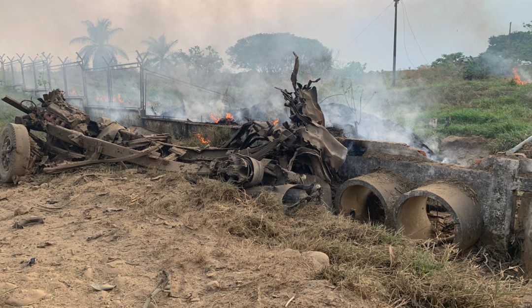 Atentados bomba: Con volqueta bomba atacan Batallón del ejército en Arauca
