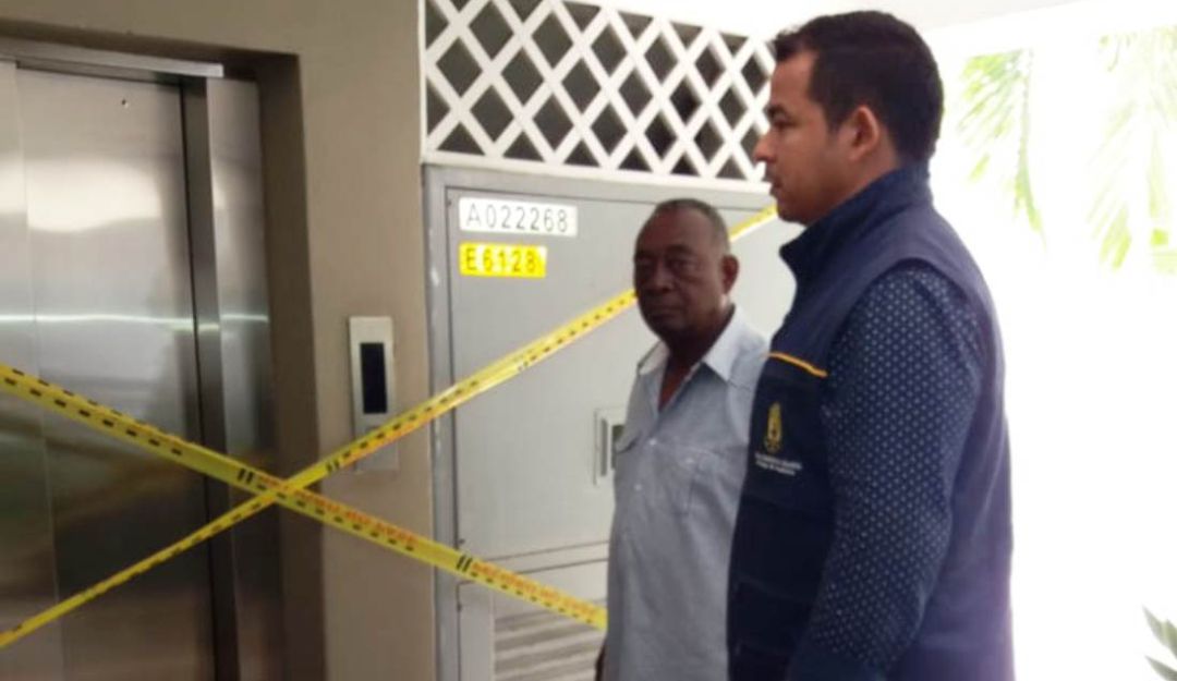 Vivienda Cartagena Ascensores: Suspenden servicio de ascensores en edificio Versalles de Cartagena