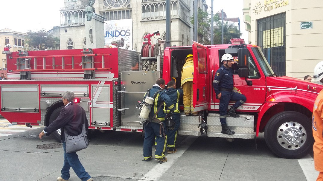 Los municipios deben garantizar la prestación del servicio de bomberos