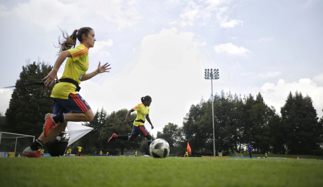 Duque buscará que Colombia sea sede del mundial de fútbol femenino en 2023