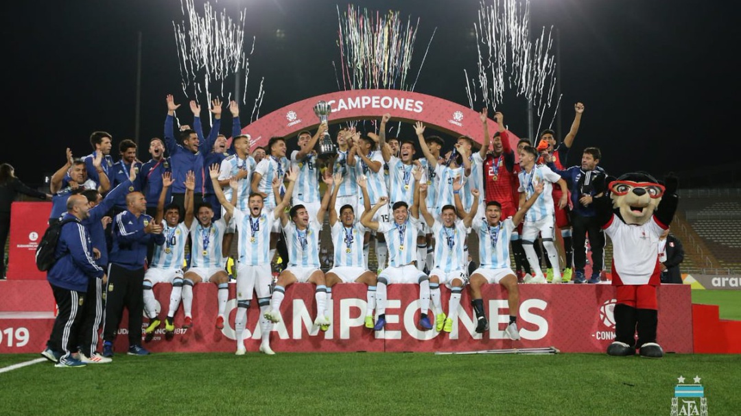 Argentina, goleada, pero campeona del Sudamericano