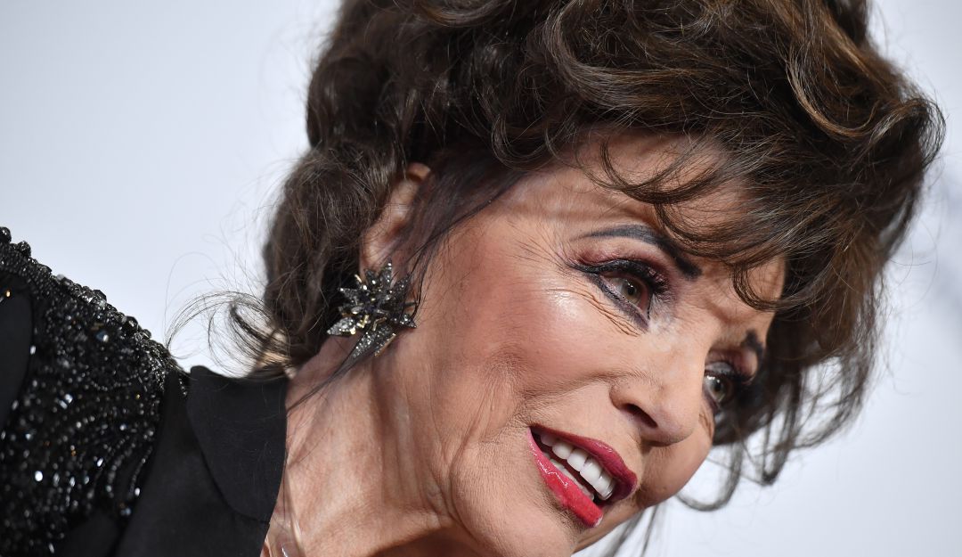 Joan Collins agradece a bomberos tras incendio en Londres