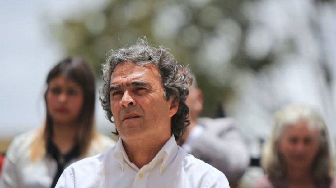 Fajardo no quiso hacer parte de ningún frente anti-Uribe: Wikileaks