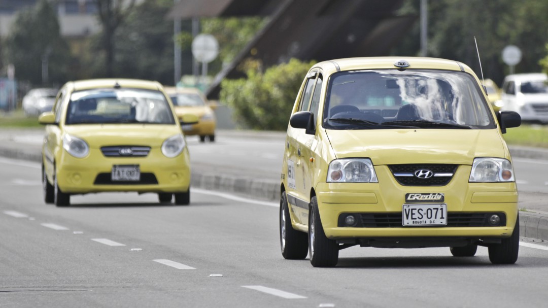 Concejal: Uso de tabletas para tarifas de taxis no es obligatorio