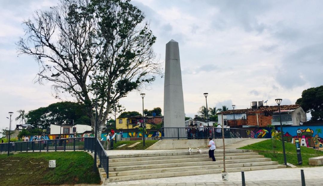 OBELISCO BUCARAMANGA: Recuperan obelisco del Puente La Novena