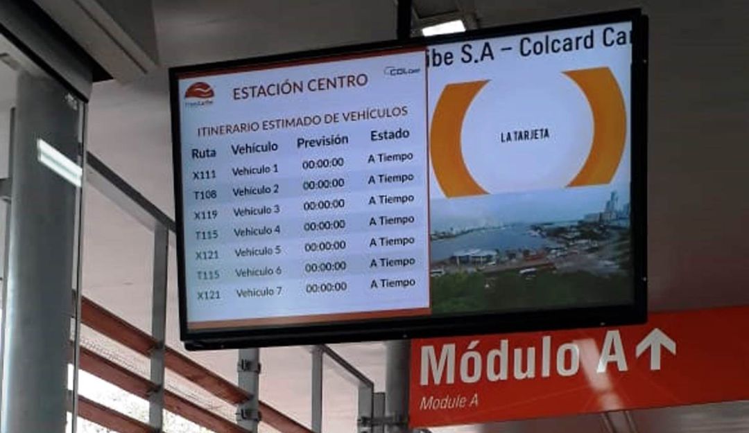 Colcard Transcaribe: Colcard instala informadores digitales en las estaciones de Transcaribe