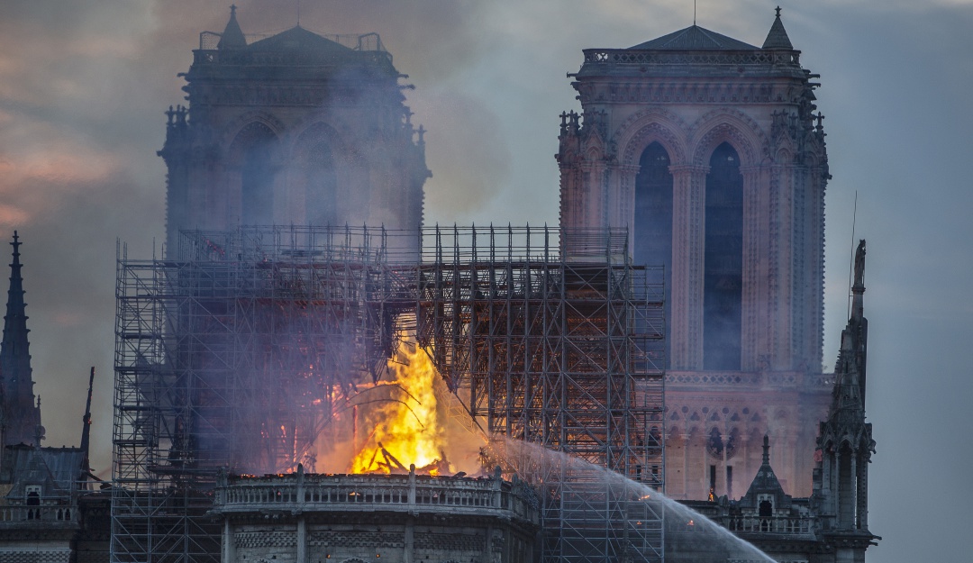 Notre Dame incendio: El mundo del fútbol se suma al dolor por el incendio de Notre Dame