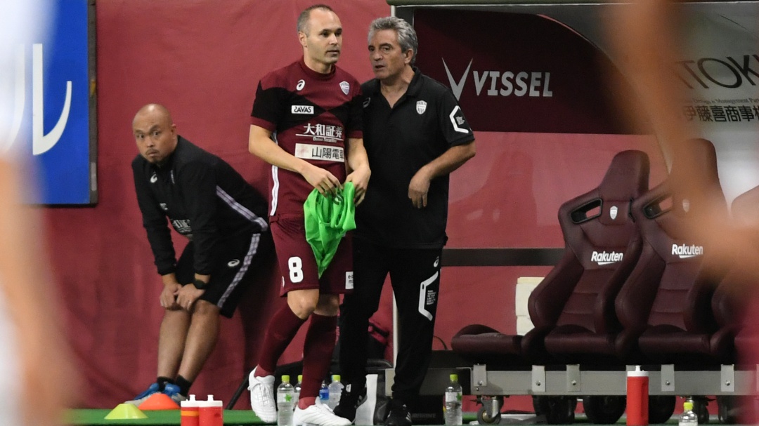 El Vissel Kobe de Japón destituyó a Juan Manuel Lillo