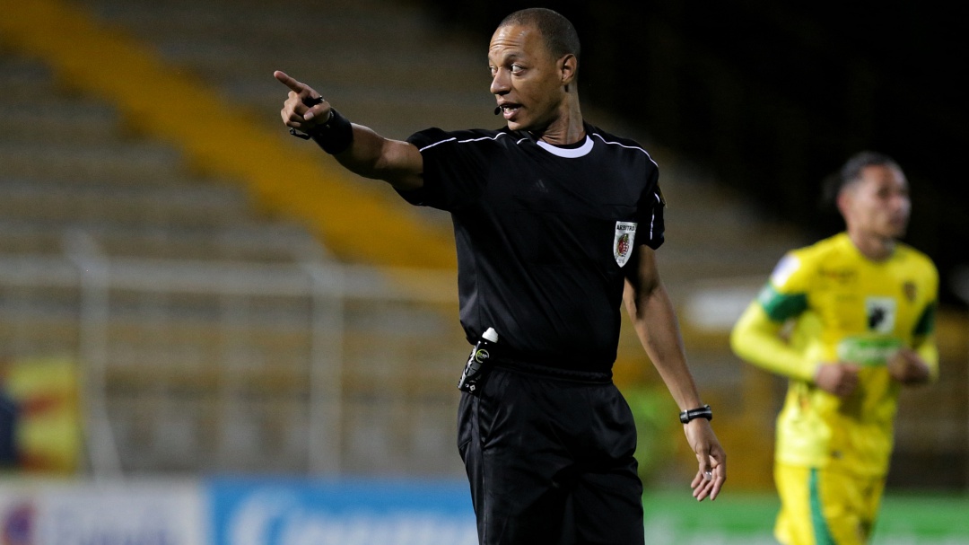 Ararat renunció al arbitraje en el fútbol colombiano