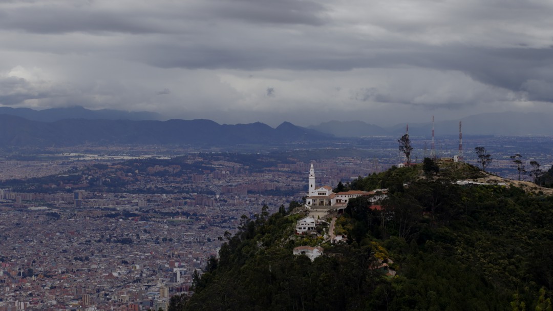 Por lluvia se ha demorado el descenso de Monserrate: alcalde Peñalosa