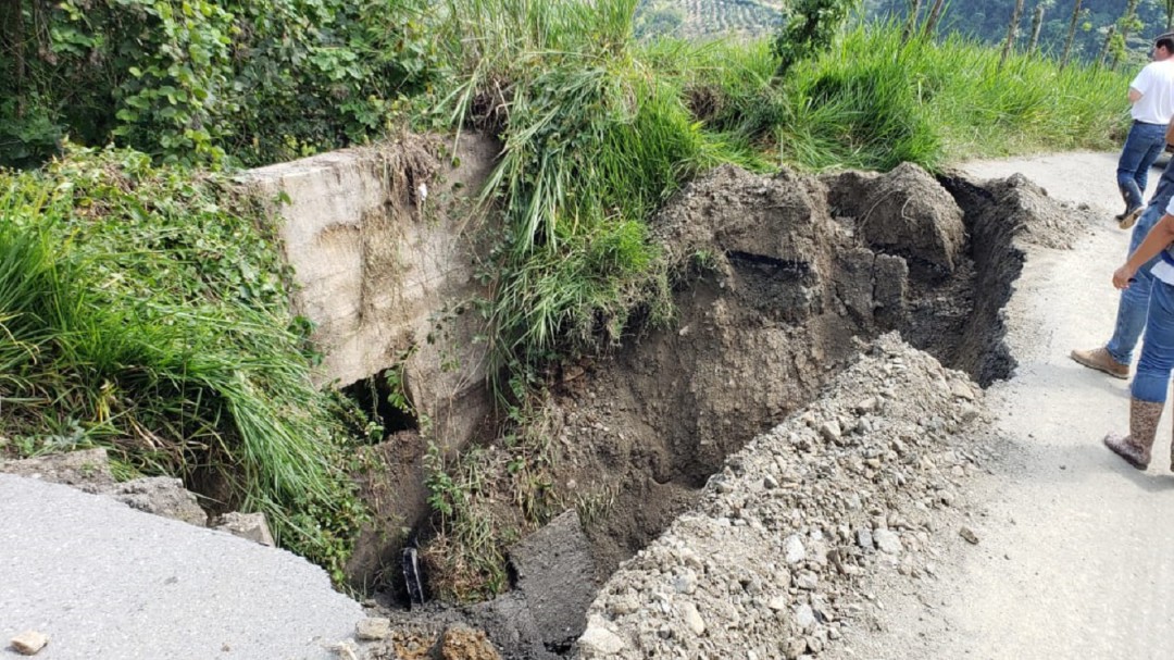 Restricciones para vehículos de carga en la Quiebra de Vélez en Manizales