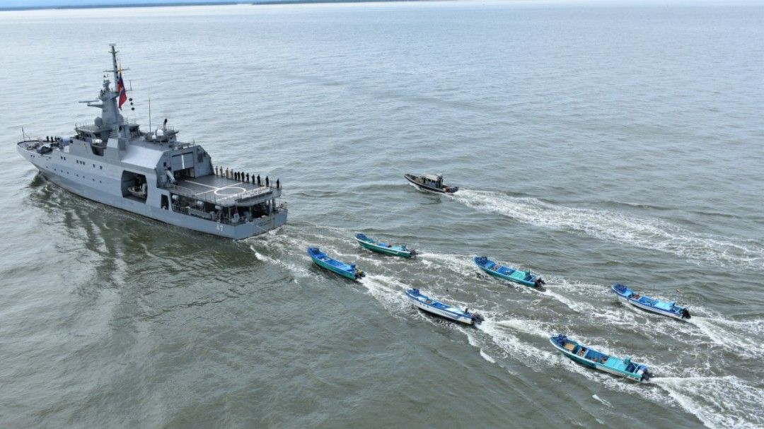 Embarcaciones ecuatorianas atrapadas durante faena de pesca ilegal