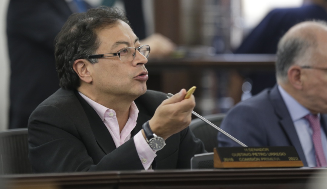 Operación Orión argumentos Gustavo Petro: Petro se mantiene: Vicepresidenta es responsable de la Operación Orión