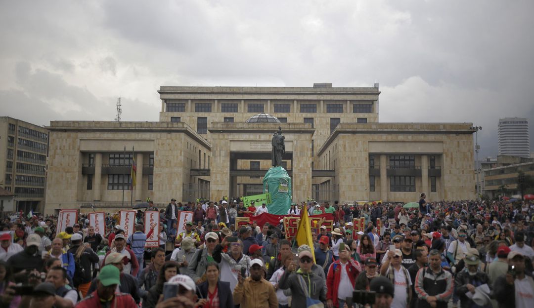 Paro nacional: Multitudinarias marchas durante el día del Paro Nacional
