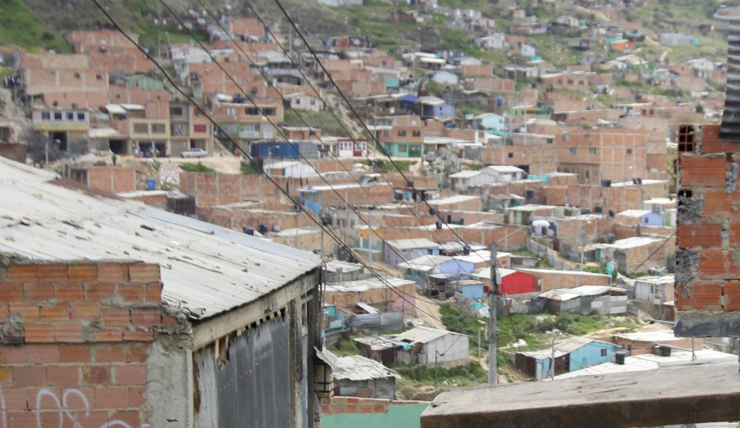 Lotes en Soacha: Más de 5.000 personas de Soacha sin acueducto por lío con lote de sacerdote