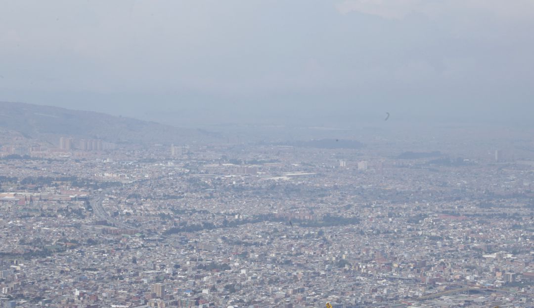 Anuncian inversión de 500 mil dólares para monitoreo del aire en Colombia