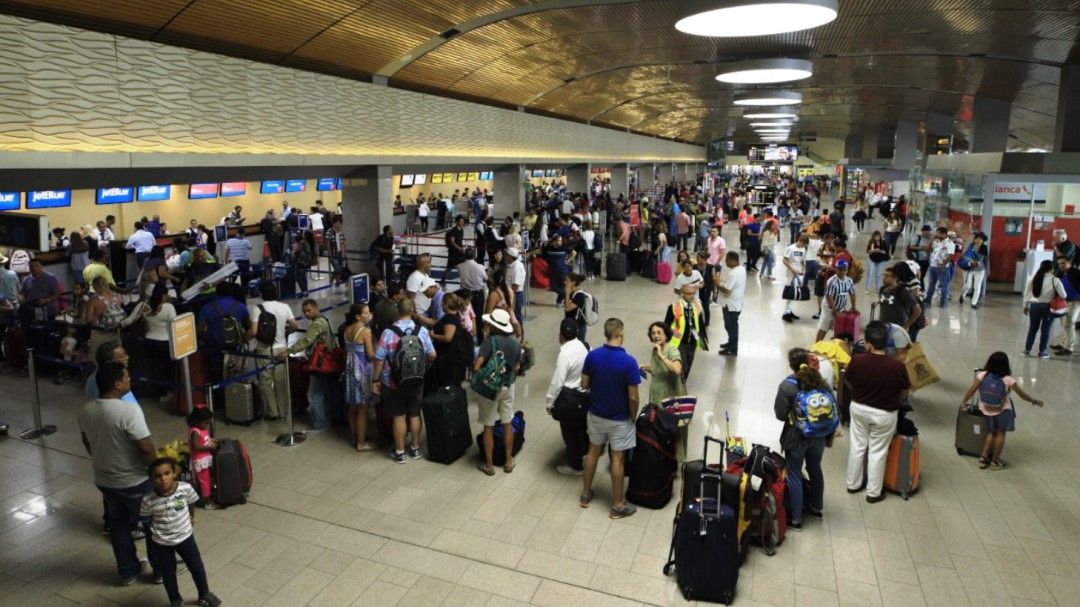 160.000 viajeros pasaron por el Aeropuerto de Cartagena en Semana Santa