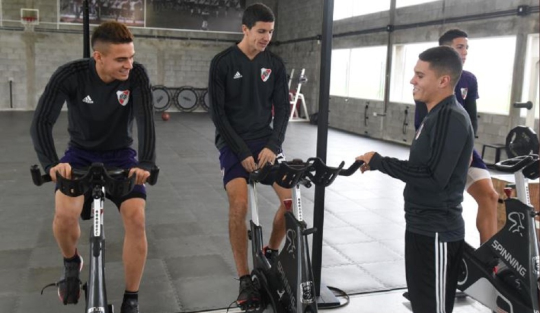 Juan Fernando Quintero Argentina lesión River Plate: Quintero regresó a Argentina para seguir trabajando en su recuperación